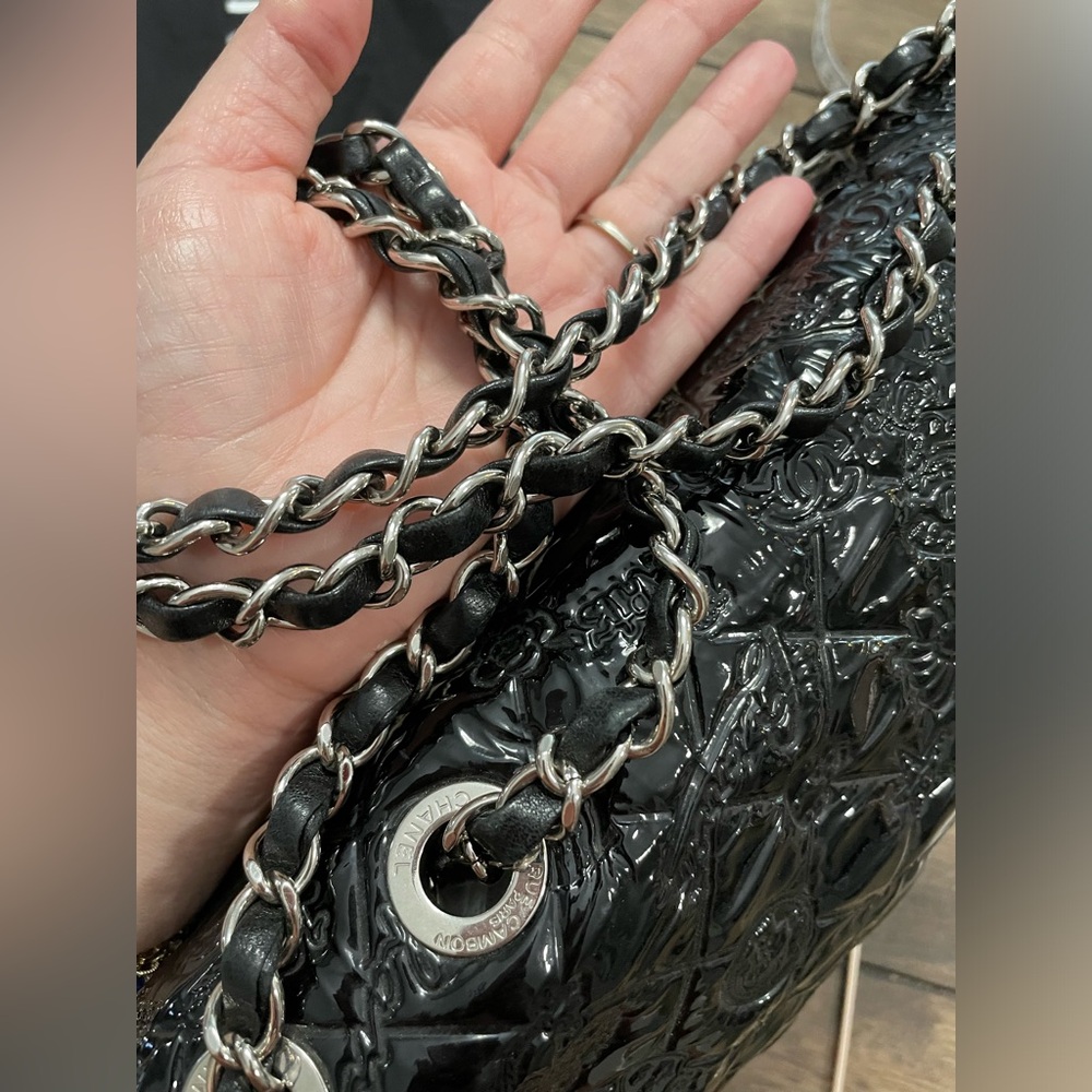 CHANEL Lucky Symbols Flap Bag - Picture 13 of 16
